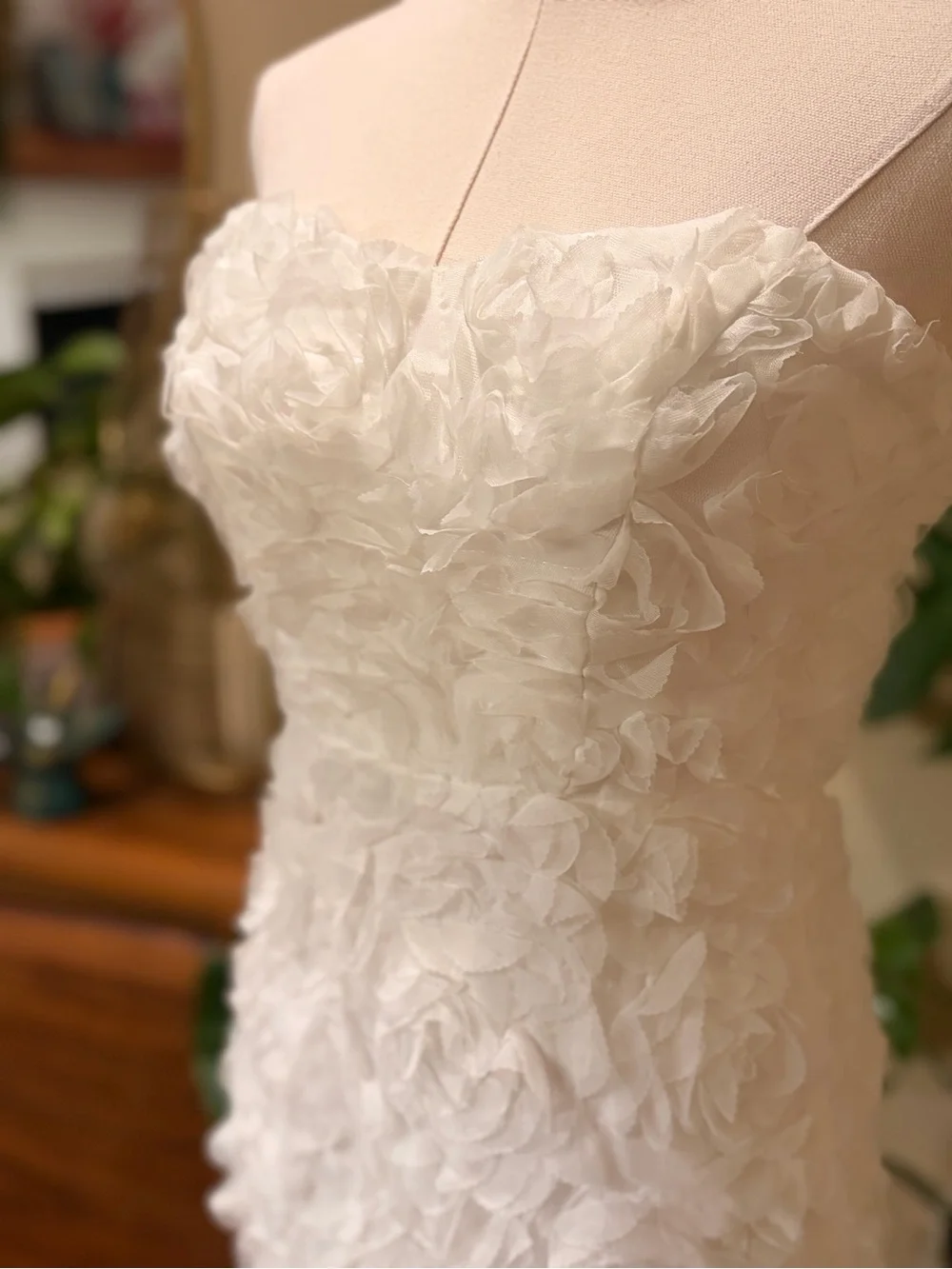 NWT Billy J Strapless White Floral Appliqué Midi Dress with Side Slit - US XS - Picture 7 of 11